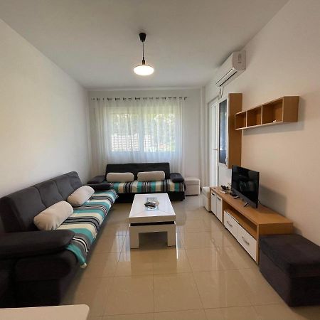 Nimfeum Apartments Shëngjin Exterior foto